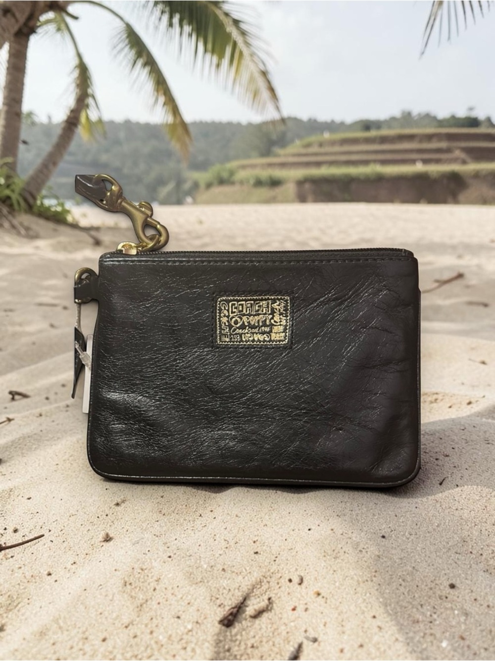 Coach poppy Black Leather Wristlet with Gold Logo Patch - Picture 3 of 6